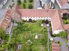 Kloster WD Luftaufnahme Gartenseite